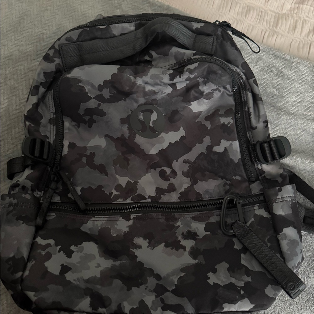 lululemon athletica Gray Camo Men's Backpack